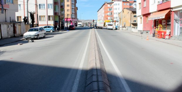 Yoldaki İmar Çözülemedi