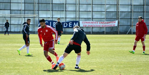 Ligde Kalmak İçin Ter Döküyorlar