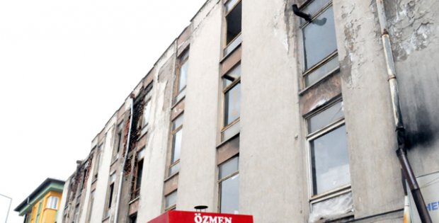 100. Yıl Dökülmeye Devam Ediyor