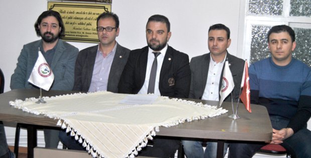 Eczacılar Resti Çekti