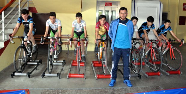Pedallar Şampiyona İçin Çevriliyor
