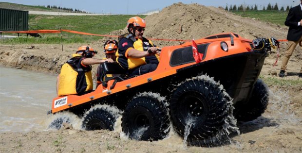 AFAD´a 7 Adet 8x8 Amfibik Araç