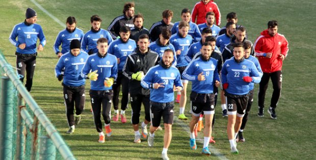 Belediyespor, Tarsus´a Hazırlanıyor