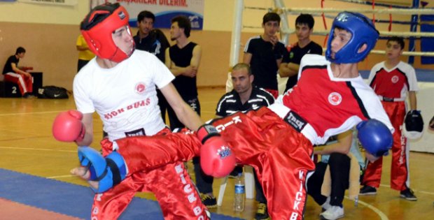 Kick Boks´ta Dostluk Turnuvası Başlıyor