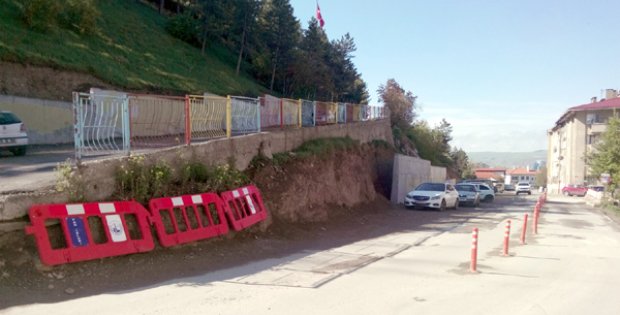 Uzunyol Caddesi Huzursuz Etmeye Başladı