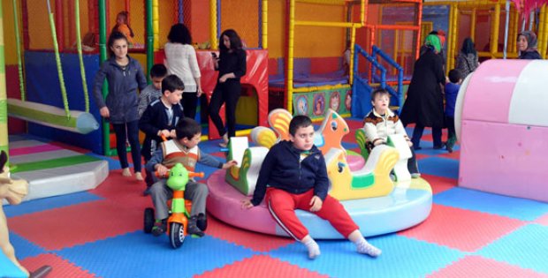 Otistik Engelli Çocuklar Doyasıya Eğlendi