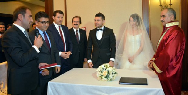 Sivasspor Yöneticisi Taşseten´in Mutlu Günü