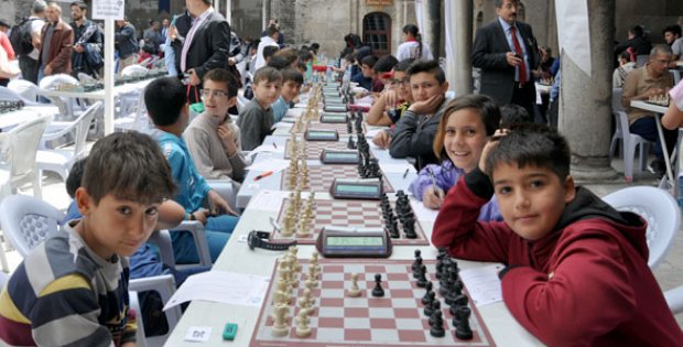 Satranca Yoğun Katılım