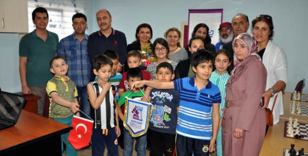 Federasyon Başkanı Varyant Satrancı Ziyaret Etti