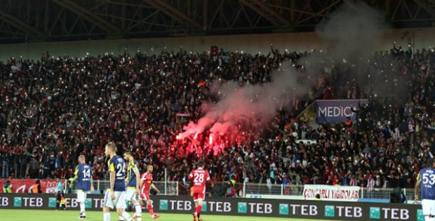 Bir Garip Federasyon