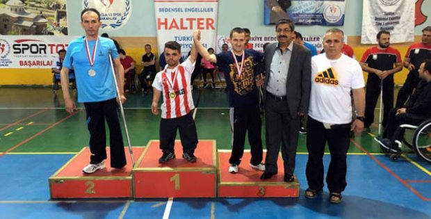 Hem Rekor Kırdılar, Hem Şampiyon Oldular