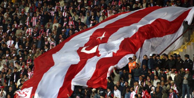Taraftarlar Yeni Forma İstiyor!