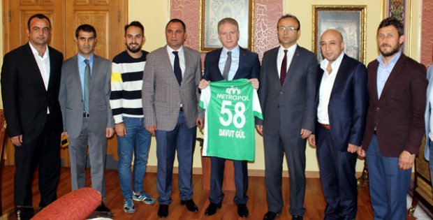 Vali Gül; Belediyespor Şehrimizin Vazgeçilmezidir
