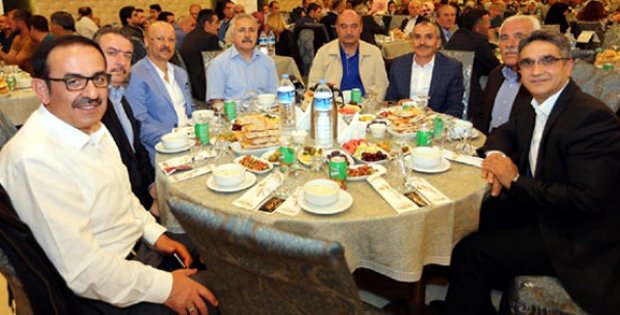 AK Parti´den Vefa İftarı