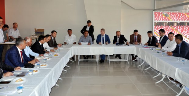 Stadyum İçin Toplandılar