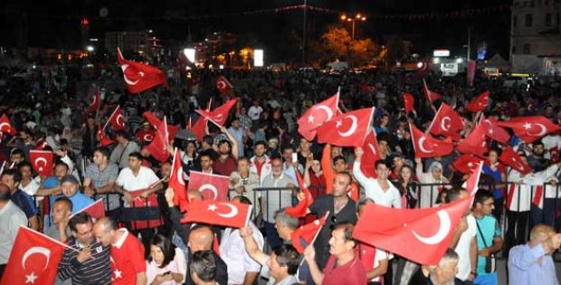 Vatan İçin Nöbete Devam