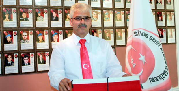 Milletimiz Meydanlarda Canını Ortaya Koymuştur
