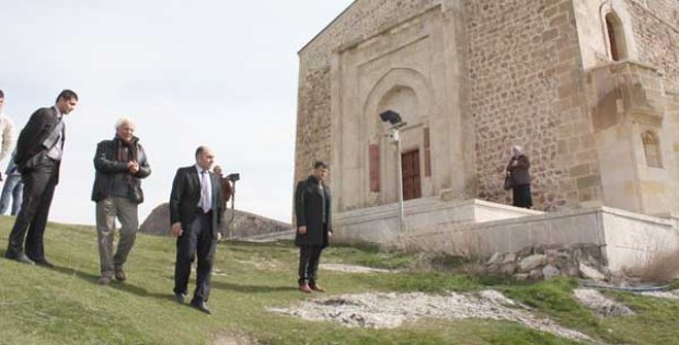 Kale aydınlanacak