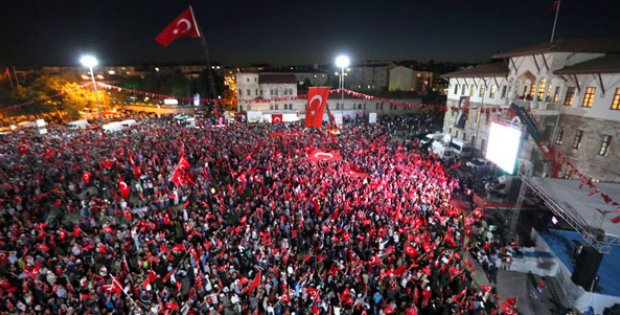 Demokrasi Destanına Sivas Damgası