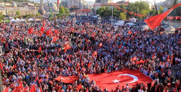 FETÖ Ülkeye ve Millete İhanet Etti