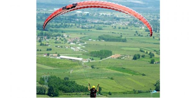 Yamaç Paraşütü Kursları Başlıyor