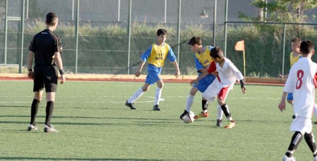 U-11´de perde açılıyor