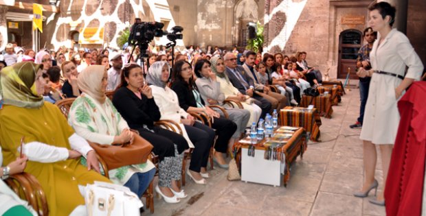 Çarkacı´nın Söyleşisine Yoğun Katılım