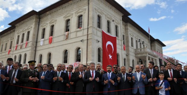 VATAN BÖLÜNMEZ BİR BÜTÜNDÜR PARÇALANAMAZ