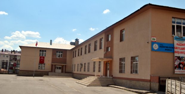 Başöğretmen Atatürk Ortaokulu Onarılacak