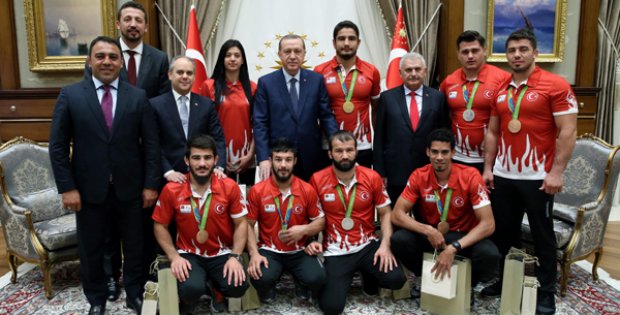 Olimpiyat Madalyalı Sporcular Cumhurbaşkanlığı Külliyesi´nde