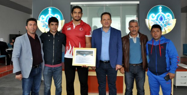 Taha´ya Devremülk Hediye Edildi