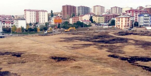 Tuzlugöldeki Boş Arsa Korkutuyor!