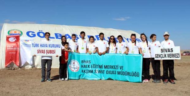 Model Uçak Yarışmasından Yine Derecelerle Döndüler