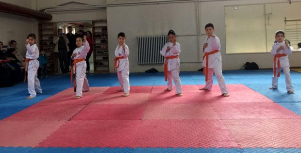 Sporcular Kuşak Atladı