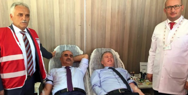 Kan Bağışında Türkiye İkincisiyiz