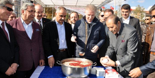İşte, Birlikteliğin Simgesi