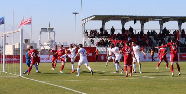 ÜMRANİYE: DÖRT, SİVASSPOR: DERT