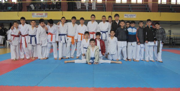 Karatede dev turnuva