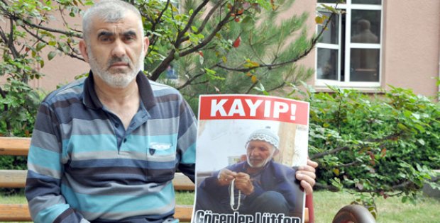 Kayıp babasını bulmak için Afiş bastırdı