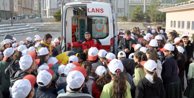 Öğrencilerin Konusu Acil´ 