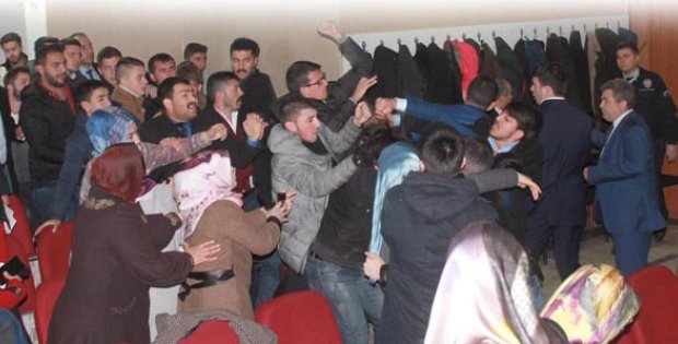 Öğrenci Meclisi Seçimlerine Siyaset Karıştı