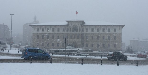 Kent Beyaza Büründü