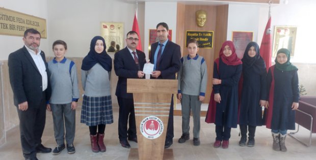 Huzur İmam Hatip Öğrencilerinden Halep´e 8 Bin 500 TL