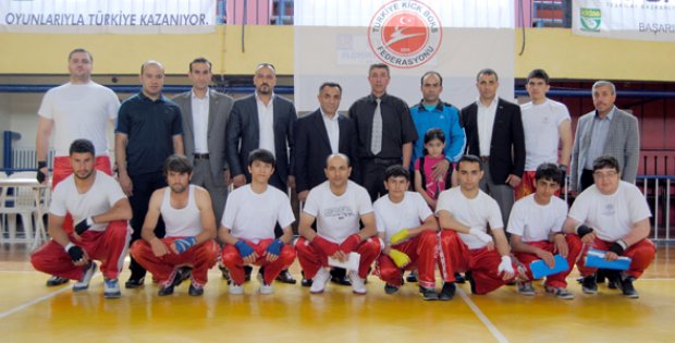 Kick-boksta büyük düello
