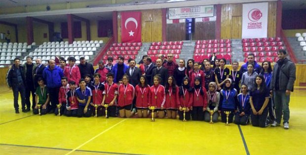 Masa Tenisi Şampiyonları Belli Oldu