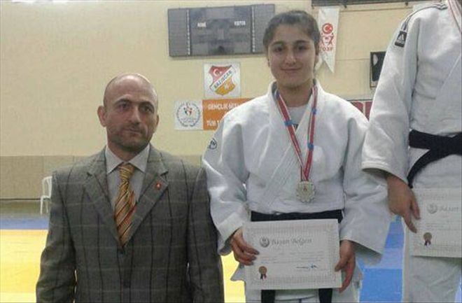Sivaslı, Nurdan Finallere Kaldı