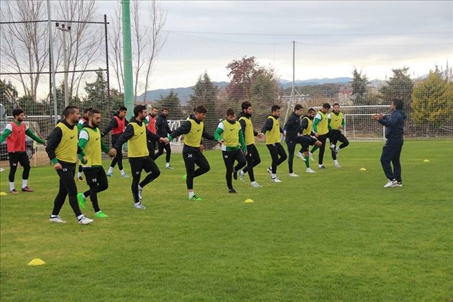Kamp Moralli Geçti