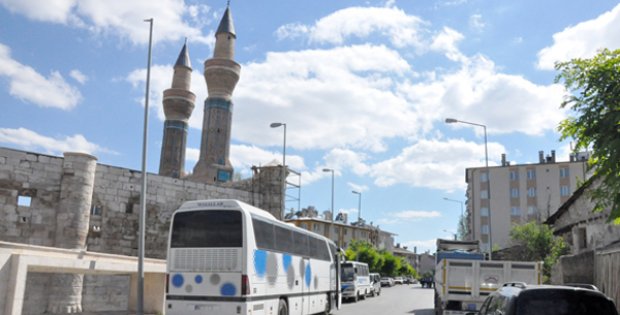 Tarihe saygısızlık