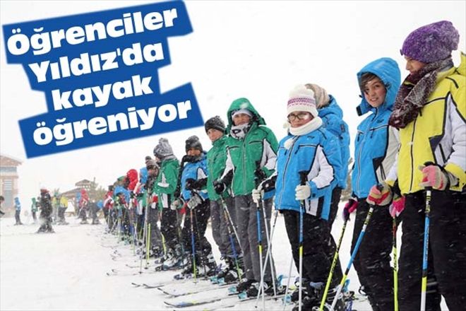 Öğrenciler Yıldız´da kayak öğreniyor
