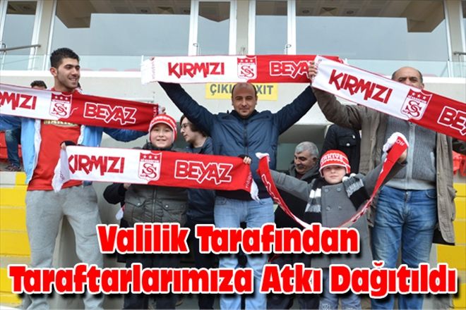 Valilik Tarafından Taraftarlarımıza Atkı Dağıtıldı